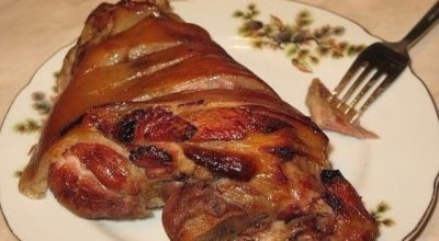 Пошаговый рецепт безумно вкусной свиной «Великолепной» рульки. Обязательно сохраните